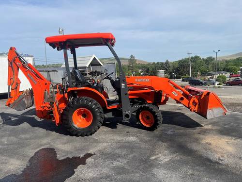 Kubota B26 TLB
