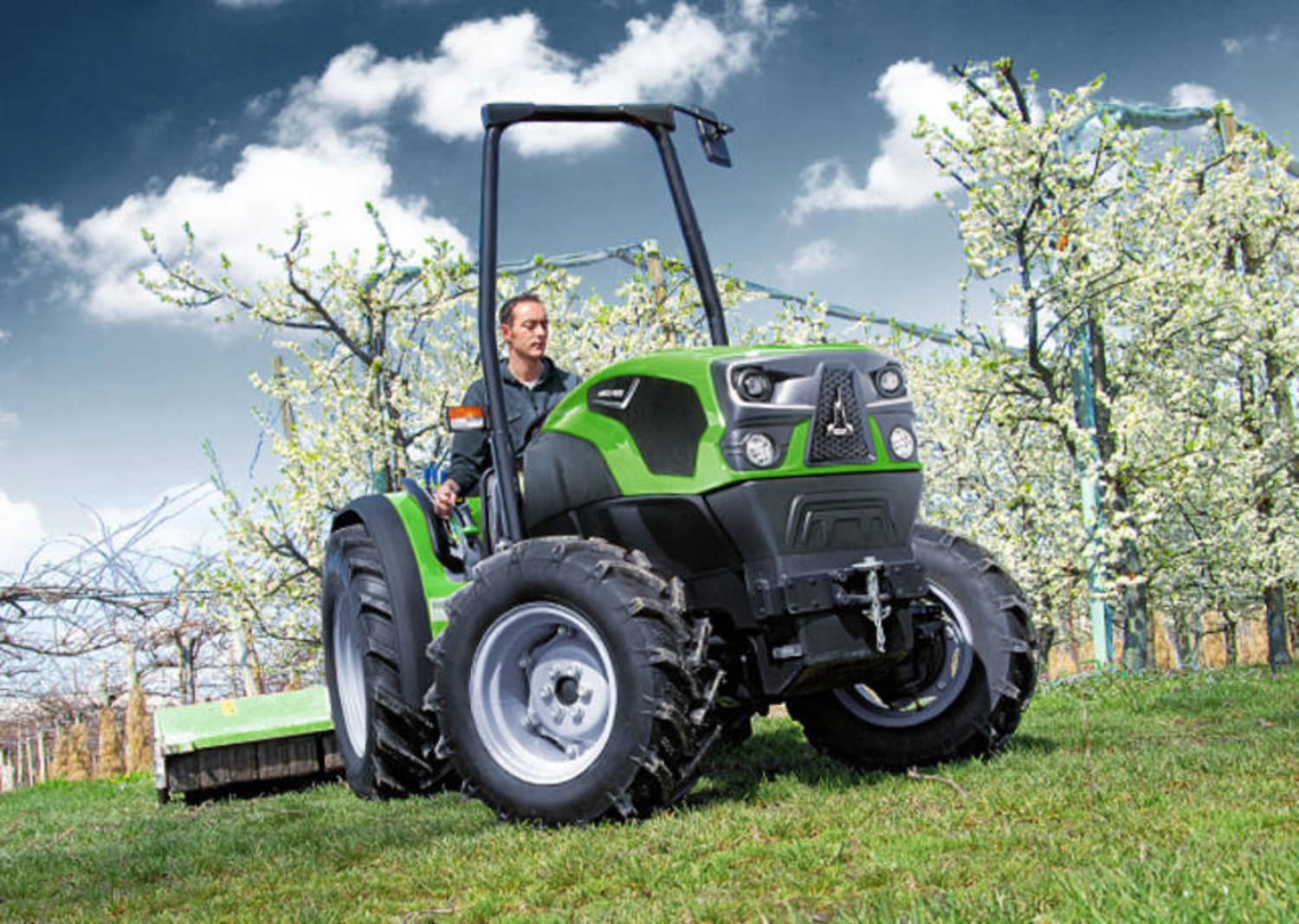 Deutz-Fahr. State-of-the-art agricultural machines that maximize productivity.